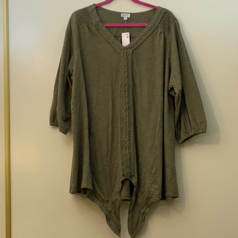 NWT Avenue olive/drab green top sz 22/24